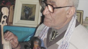 Dascălul lutier Pavel Gavril – despre dragostea pentru familie și scris