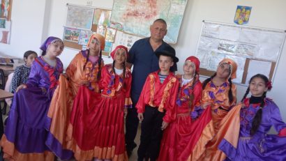 Rromii din satul Fâstâci, comuna Cozmești, Vaslui în prezentarea dascălului Dumitru Trufia