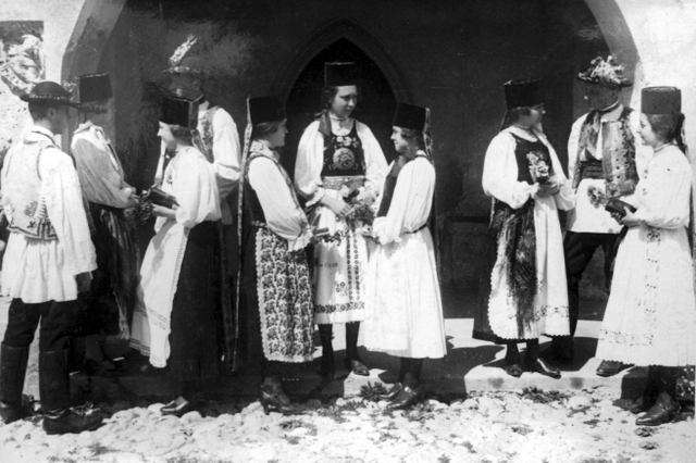 „Pe urmele sașilor din Transilvania – Istorie, obiceiuri și tradiții, explicate simplu” | Caiete de lucru pentru elevii din ciclul primar