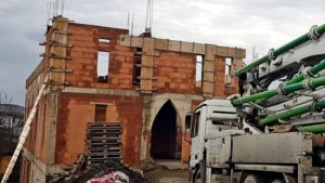 Continuă construcția bisericii reformate din Apahida