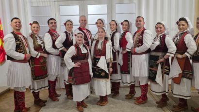 Celebrarea sărbătorilor de iarnă pe rit vechi în comunitatea macedonenilor din România