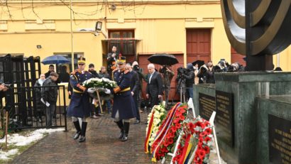 Ceremonie dedicată Zilei Internaţionale de Comemorare a Victimelor Holocaustului, organizată la Templul Coral