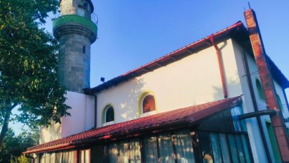 Comunitatea Musulmană sărbătorește Berat Kandili