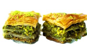 În perioada 20-22 martie 2026, timp de trei zile musulmanii sărbătoresc Ramazan Bayram v.s. Șeker Bayramı