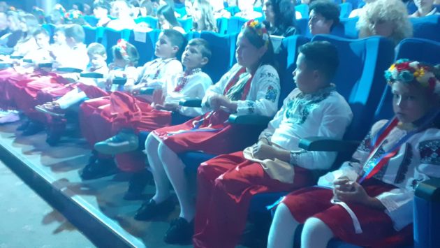 Cei mai buni elevi vorbitori de limba ucraineană participă la competiția națională