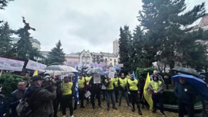 Proteste împotriva închiderii combinatului chimic Azomureș