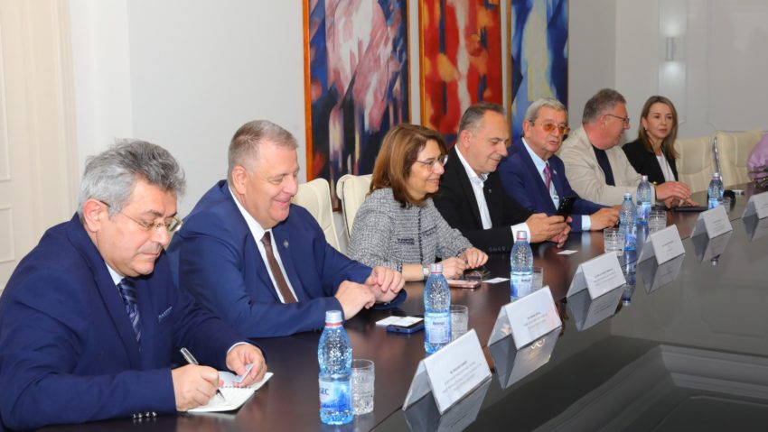 Oaspeți eleni la Zilele Constanței: una dintre cele mai vechi orchestre din Grecia, concert în fața Cazinoului