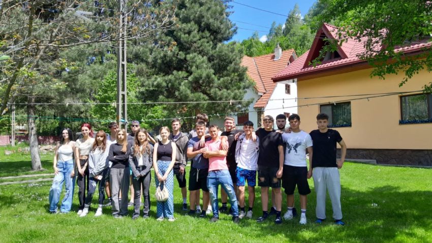 Ateliere tematice și sesiuni practice pentru dezvoltarea implicării profesionale și civice a tinerilor
